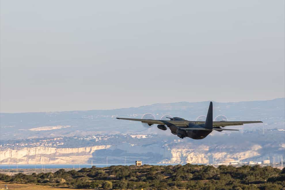 A C-130 Hercules carrying military personnel takes off for Sudan (LPHOT Mark Johnson/PA)
