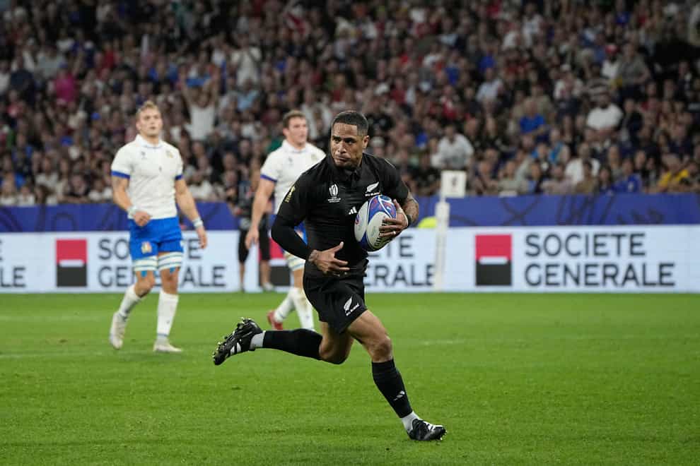 Aaron Smith scored a hat-trick of tries (Laurent Cipriani/AP)