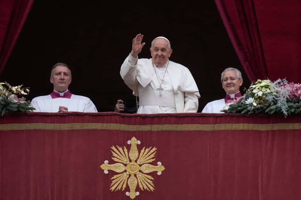 Pope Francis delilvers the Urbi et Orbi (Gregorio Borgia/AP)