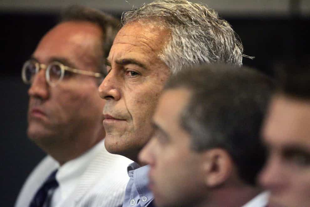 Jeffrey Epstein appears in court in 2008 (Uma Sanghvi/The Palm Beach Post via AP)