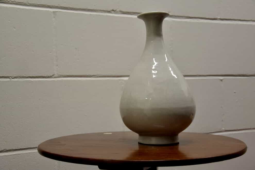Stolen 15th century Chinese Ming Dynasty vase (Metropolitan Police/ PA)