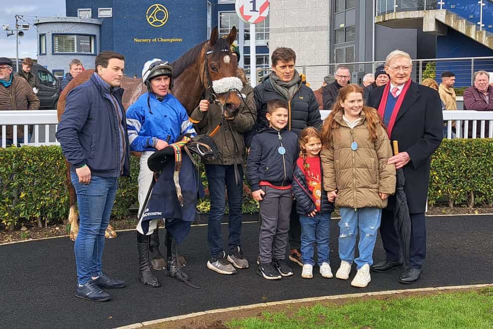 Eagle Fang and winning connections at Naas (PA)