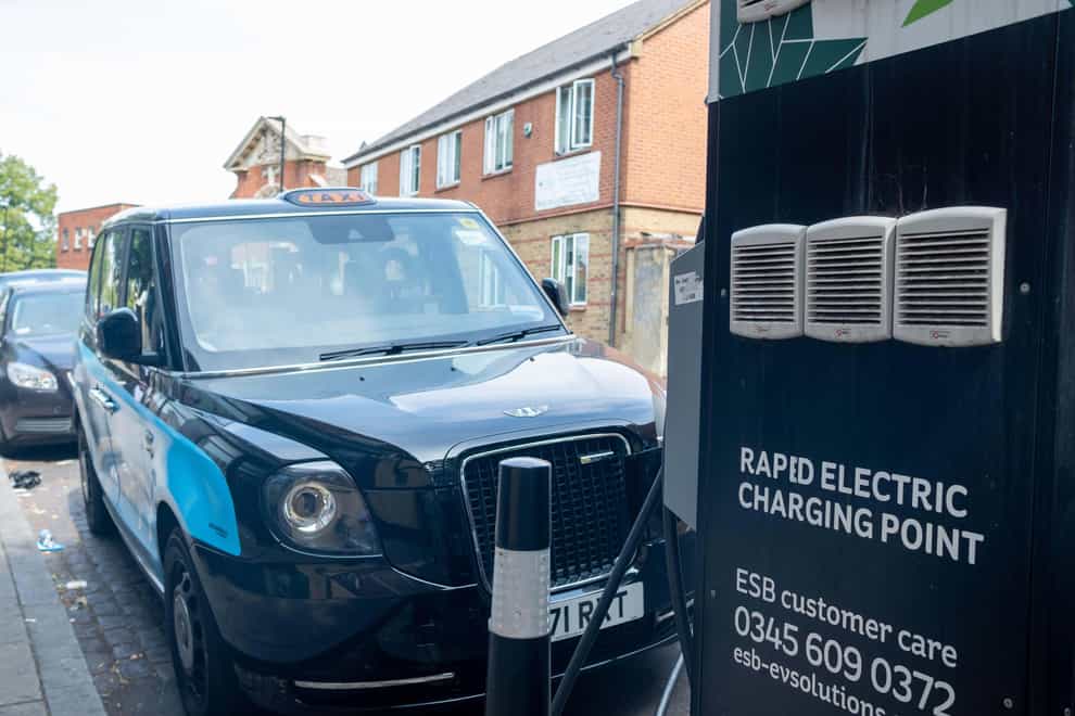 Grants worth up to £7,500 for new electric taxis must be extended to avoid drivers holding onto older, more polluting vehicles for longer, a trade leader has warned (Alamy/PA)