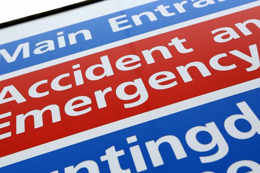 Infection prevention and control teams must work with emergency departments to maximise patient safety, a report said (PA)